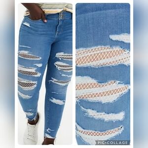 🆕️👖DENIM JEGGING - SUPER SOFT MEDIUM WASH WITH FISHNET UNDERLAY -PLUS SIZE👖